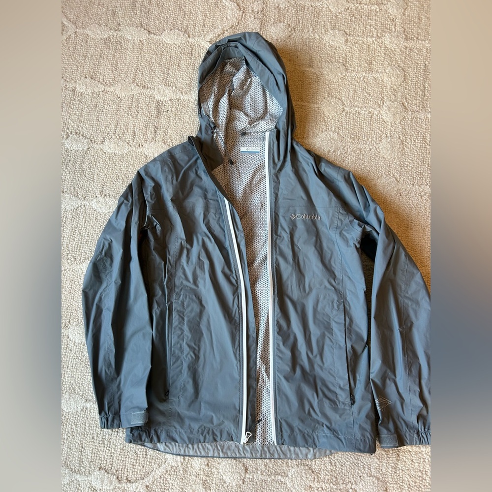 Columbia Men’s Dark Gray Hooded Rain Shell